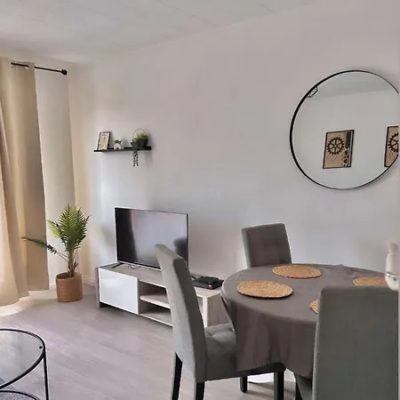 A Deux Pas Du Musee De Lautomobile Appartement